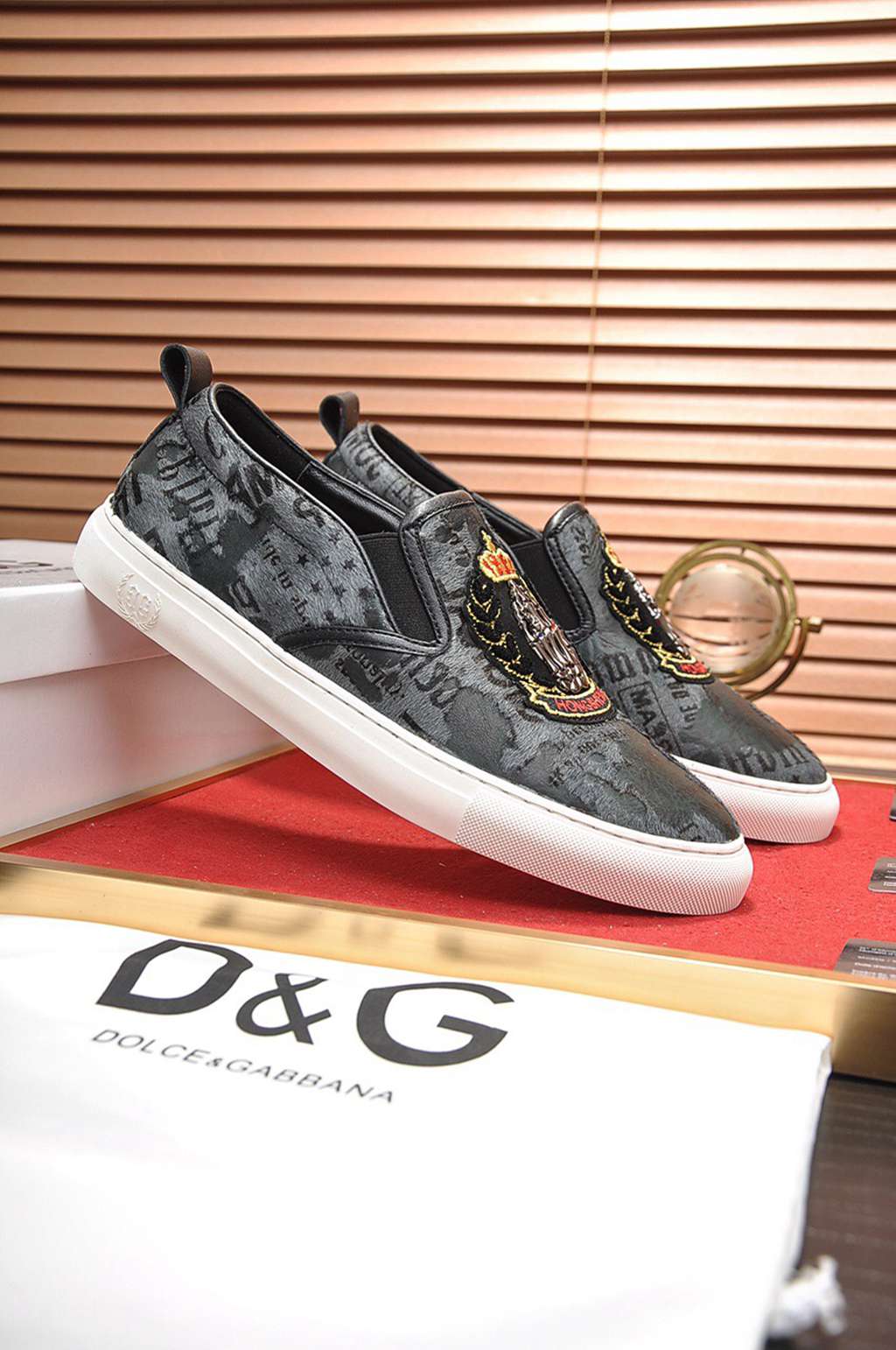 D*G sneaker